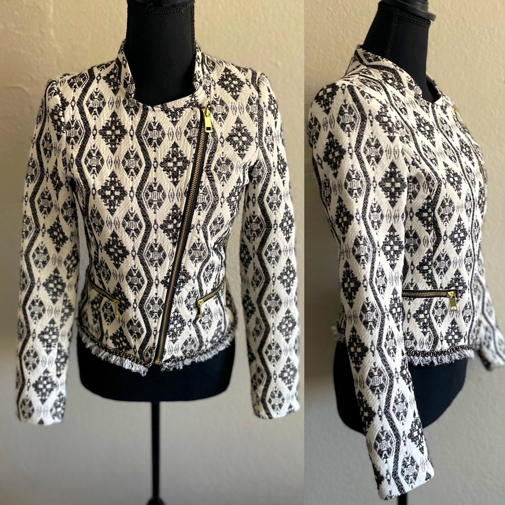 H&M • Asymmetrical Stylish Zip Jacket